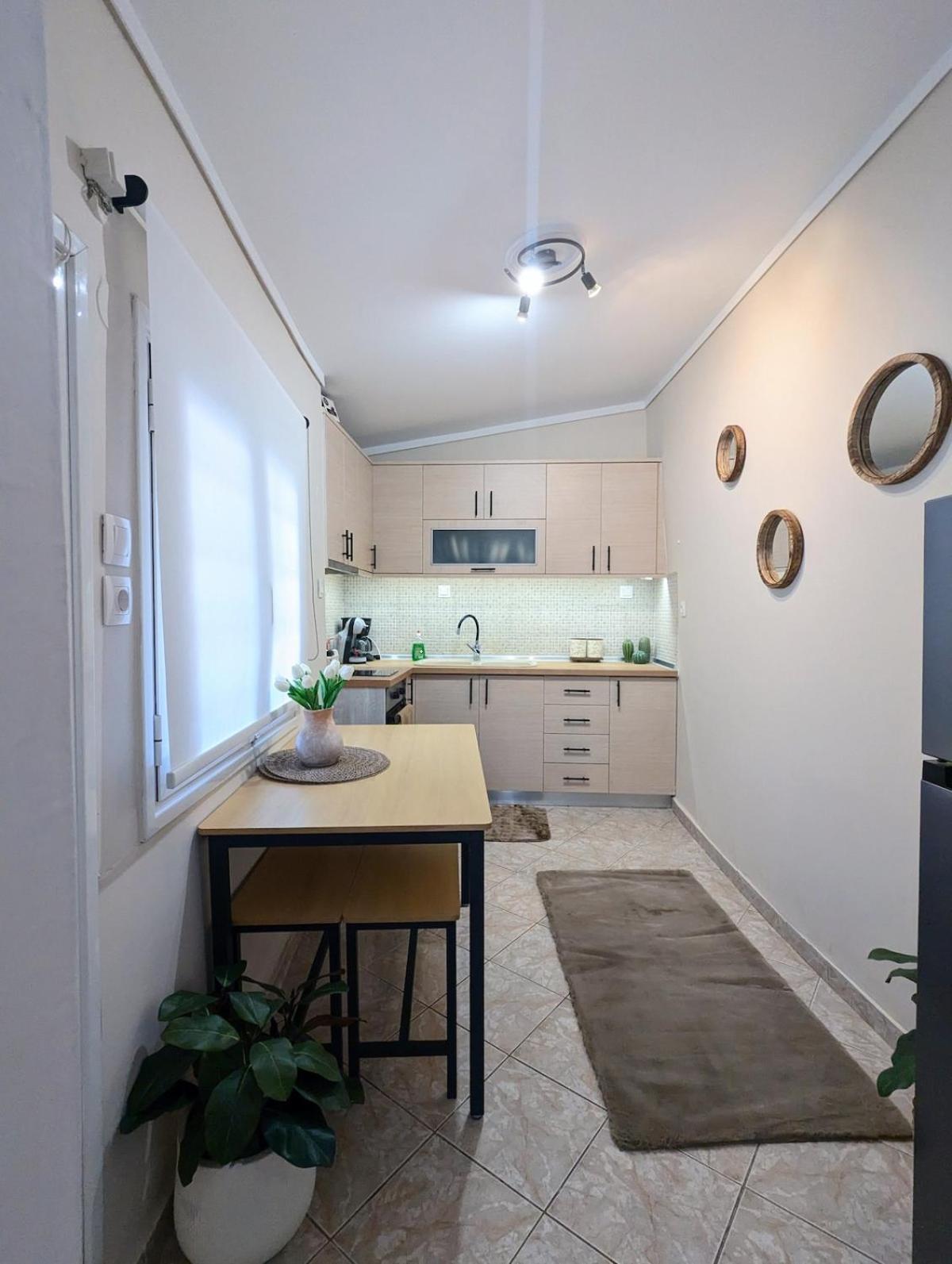 Under Castle Walls Apartment *